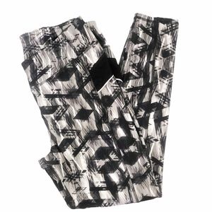 Everlasting Black Abstract Print Athletic Leggings Size Large